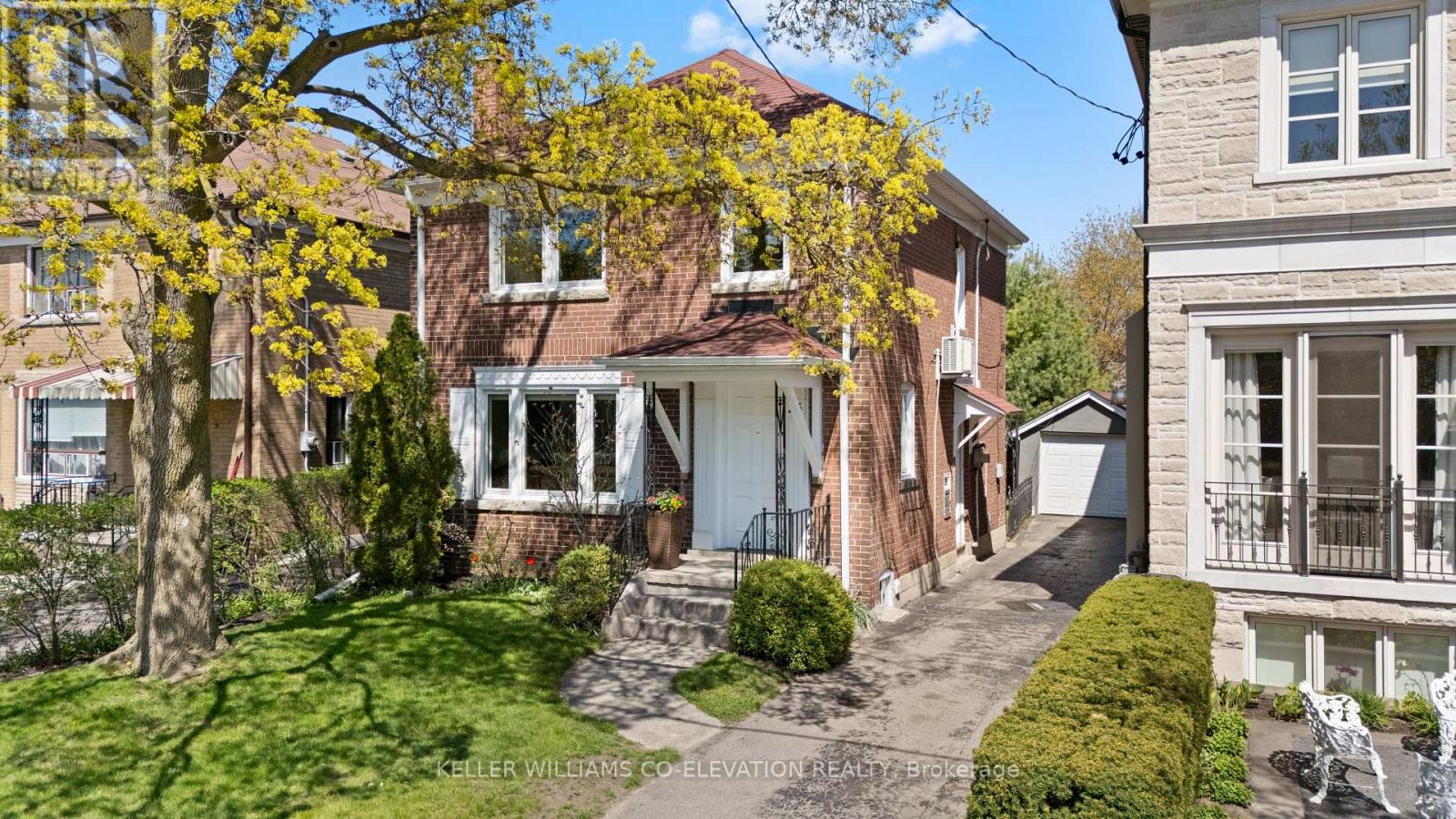 23 Humbervale Boulevard, Toronto, Ontario  M8Y 3P3 - Photo 1 - W12184210