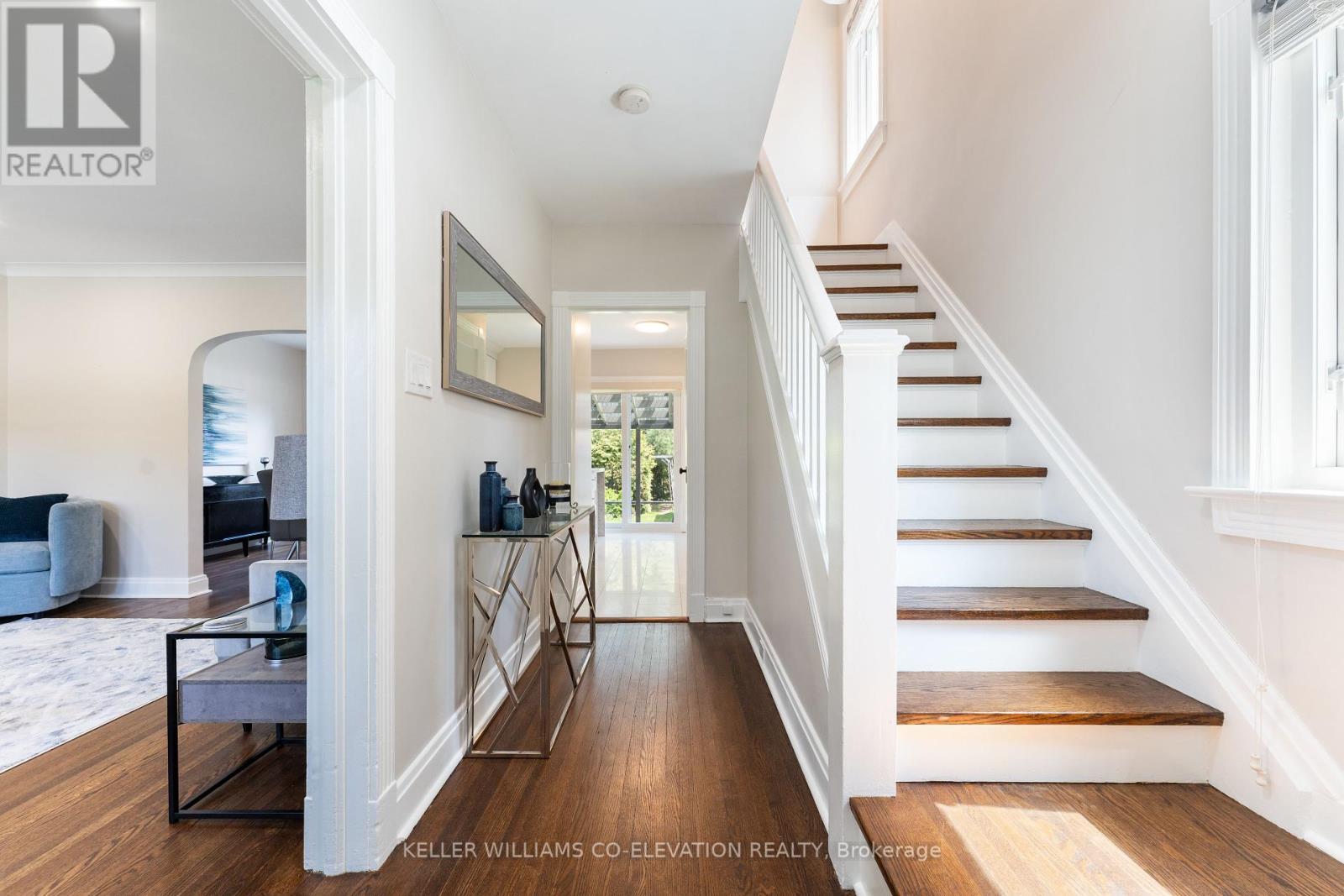 23 Humbervale Boulevard, Toronto, Ontario  M8Y 3P3 - Photo 15 - W12184210