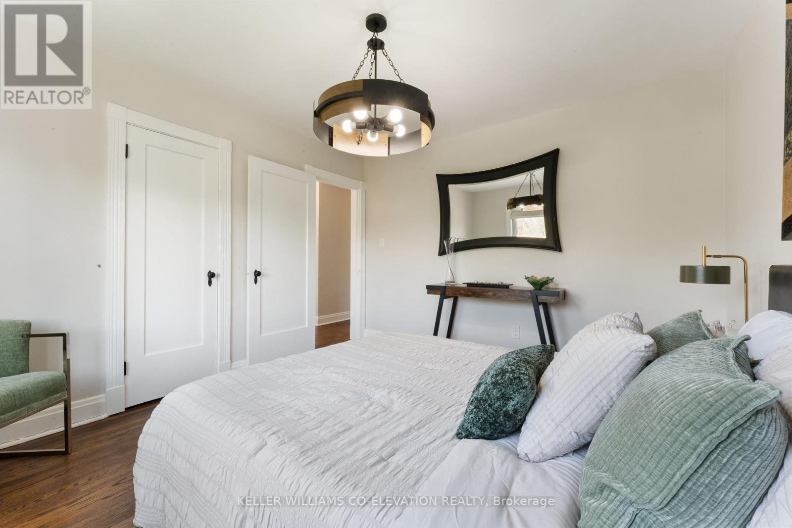 23 Humbervale Boulevard, Toronto, Ontario  M8Y 3P3 - Photo 18 - W12184210
