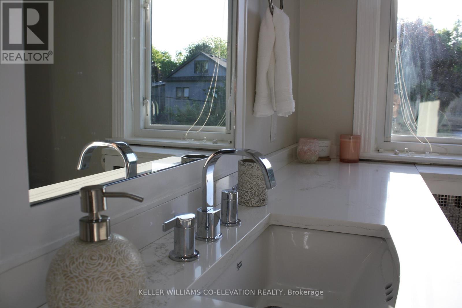 23 Humbervale Boulevard, Toronto, Ontario  M8Y 3P3 - Photo 23 - W12184210