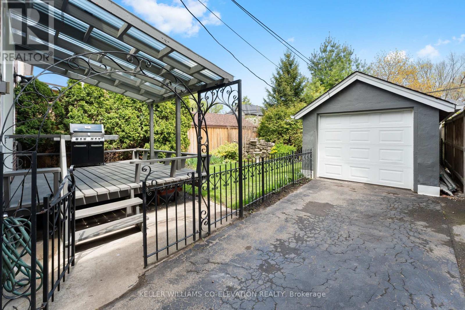 23 Humbervale Boulevard, Toronto, Ontario  M8Y 3P3 - Photo 39 - W12184210