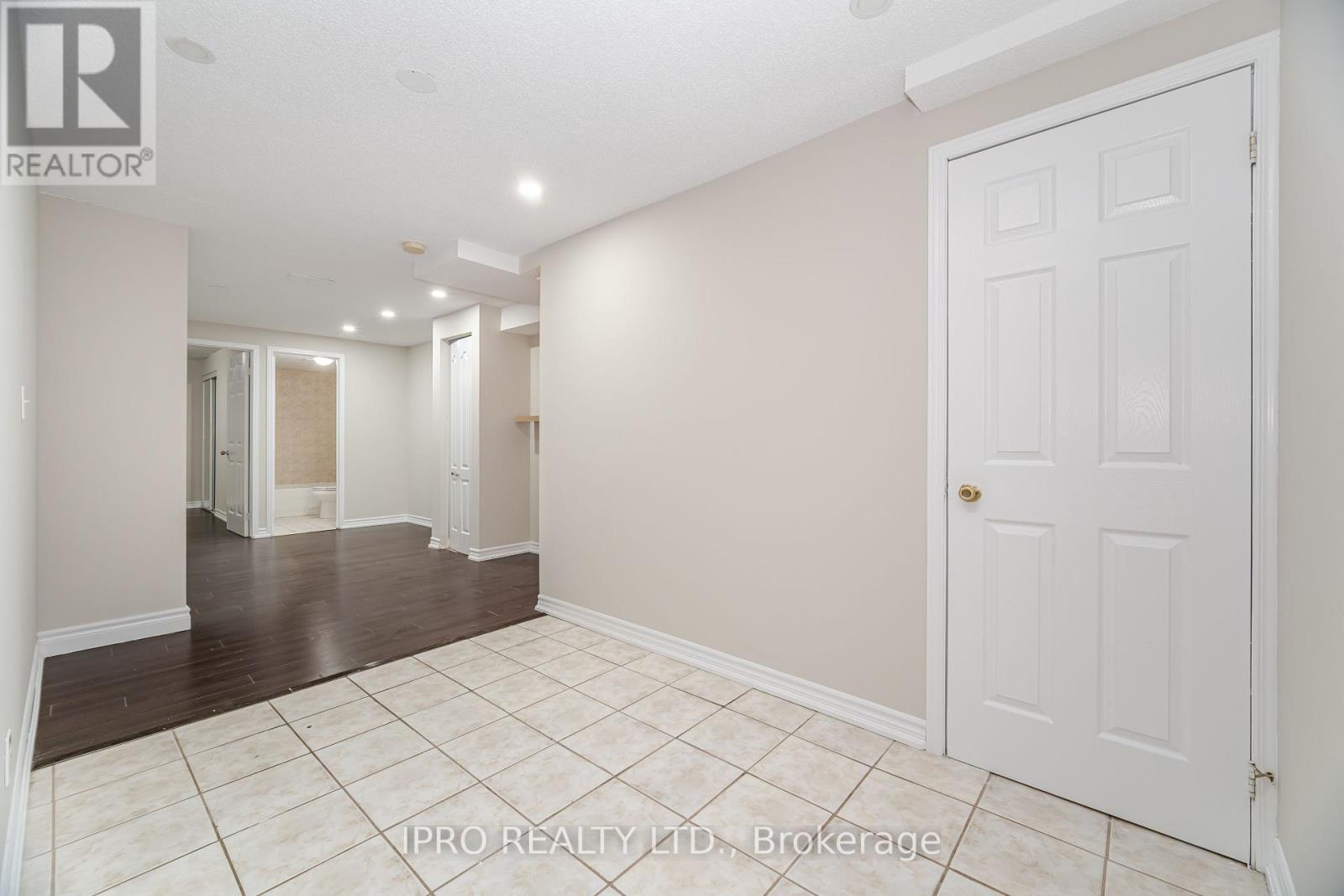 Bsmt - 803 Khan Crescent, Mississauga, Ontario  L5V 2R2 - Photo 8 - W12184215