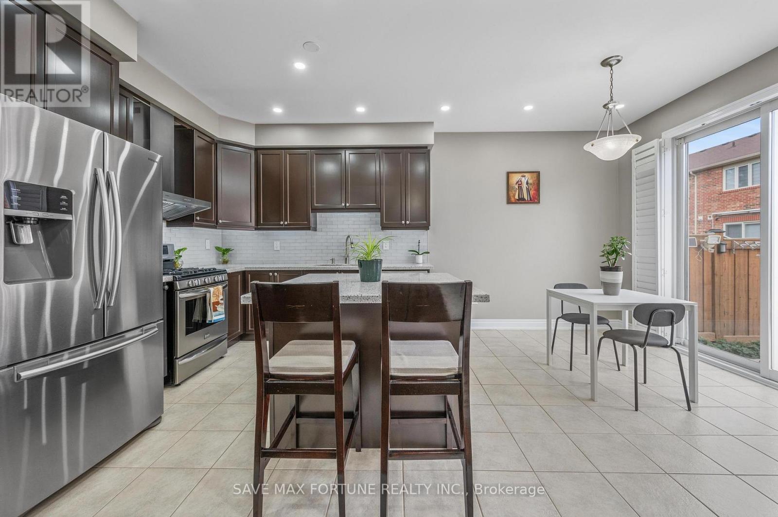 262 Cedric Terrace, Milton (Ha Harrison), Ontario  L9T 8P1 - Photo 11 - W12184219