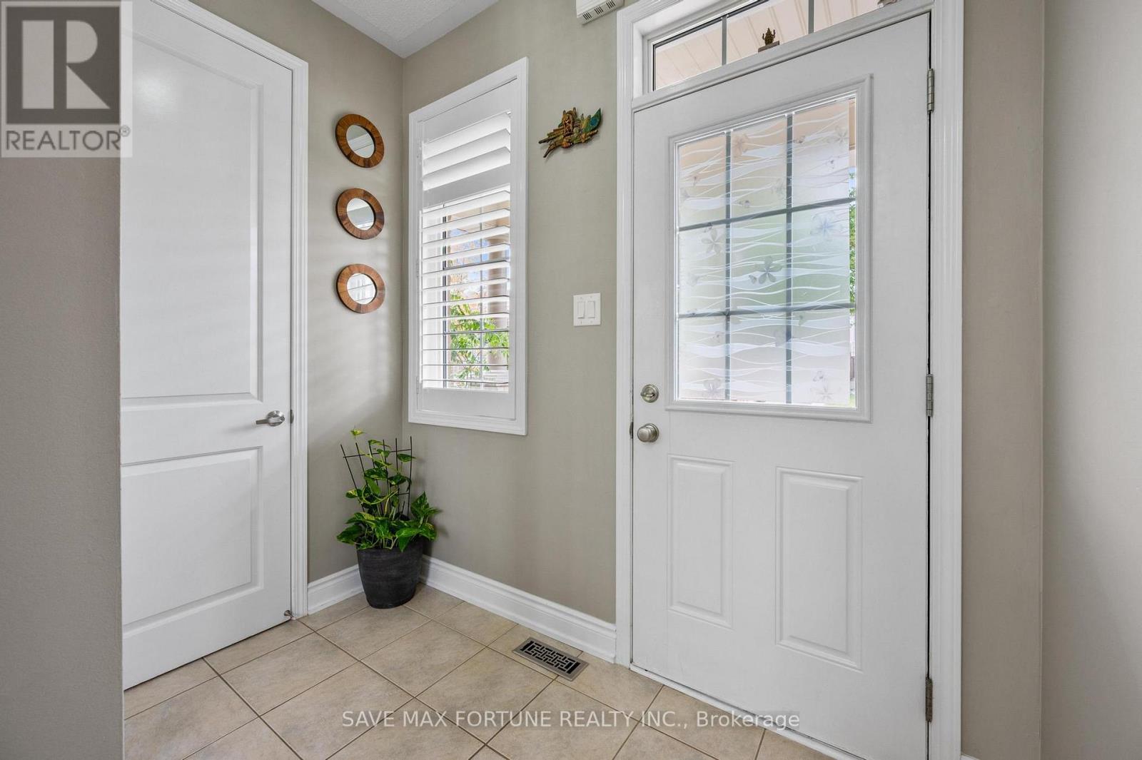 Property at 262 CEDRIC TERRACE image 3