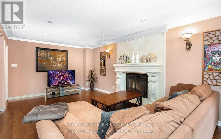 1714 Globe Court, Mississauga, Ontario  L5L 3G5 - Photo 12 - W12184225