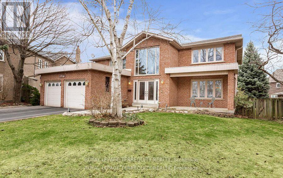 1714 Globe Court, Mississauga, Ontario  L5L 3G5 - Photo 2 - W12184225