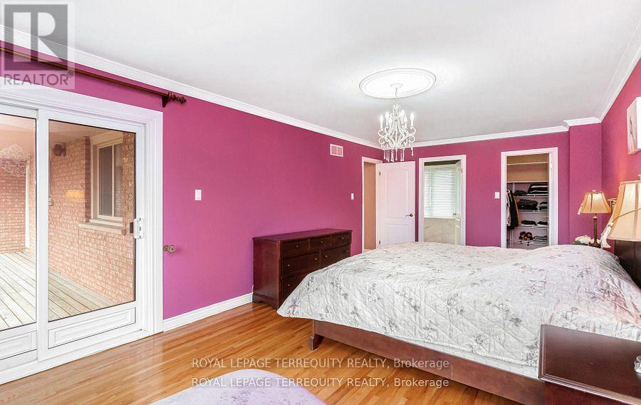 1714 Globe Court, Mississauga, Ontario  L5L 3G5 - Photo 25 - W12184225
