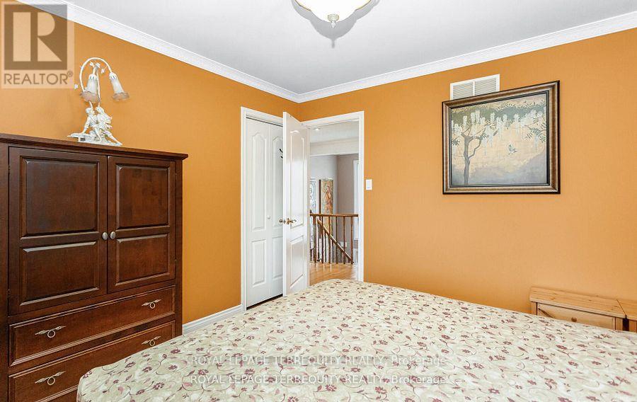 1714 Globe Court, Mississauga, Ontario  L5L 3G5 - Photo 33 - W12184225