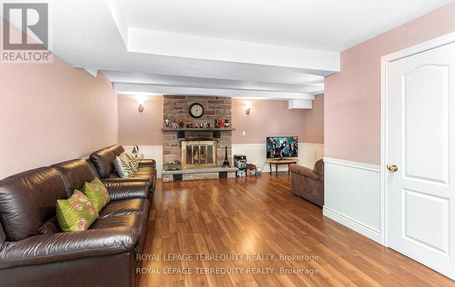 1714 Globe Court, Mississauga, Ontario  L5L 3G5 - Photo 37 - W12184225