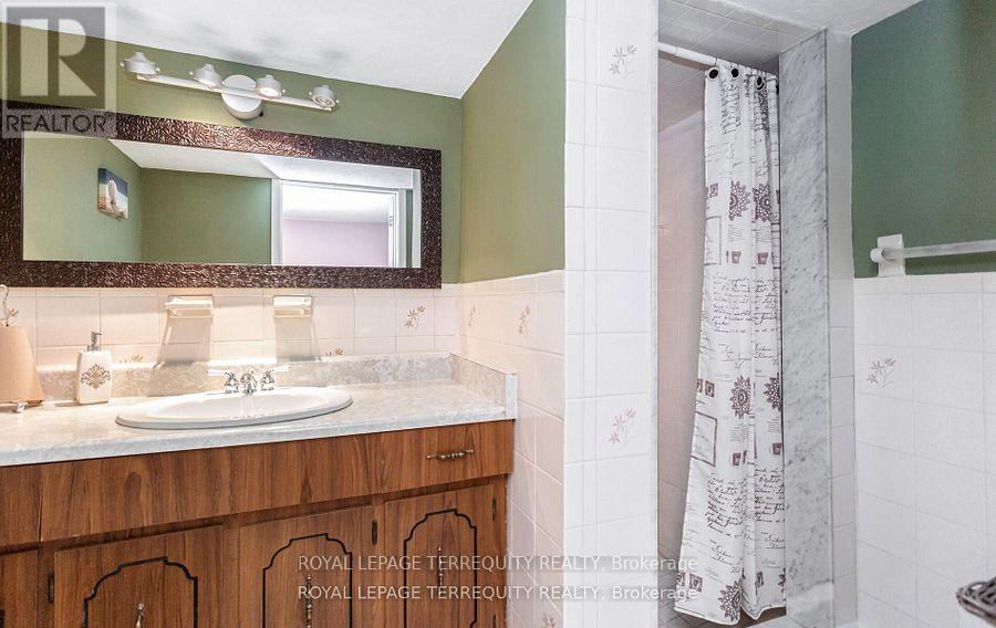 1714 Globe Court, Mississauga, Ontario  L5L 3G5 - Photo 44 - W12184225