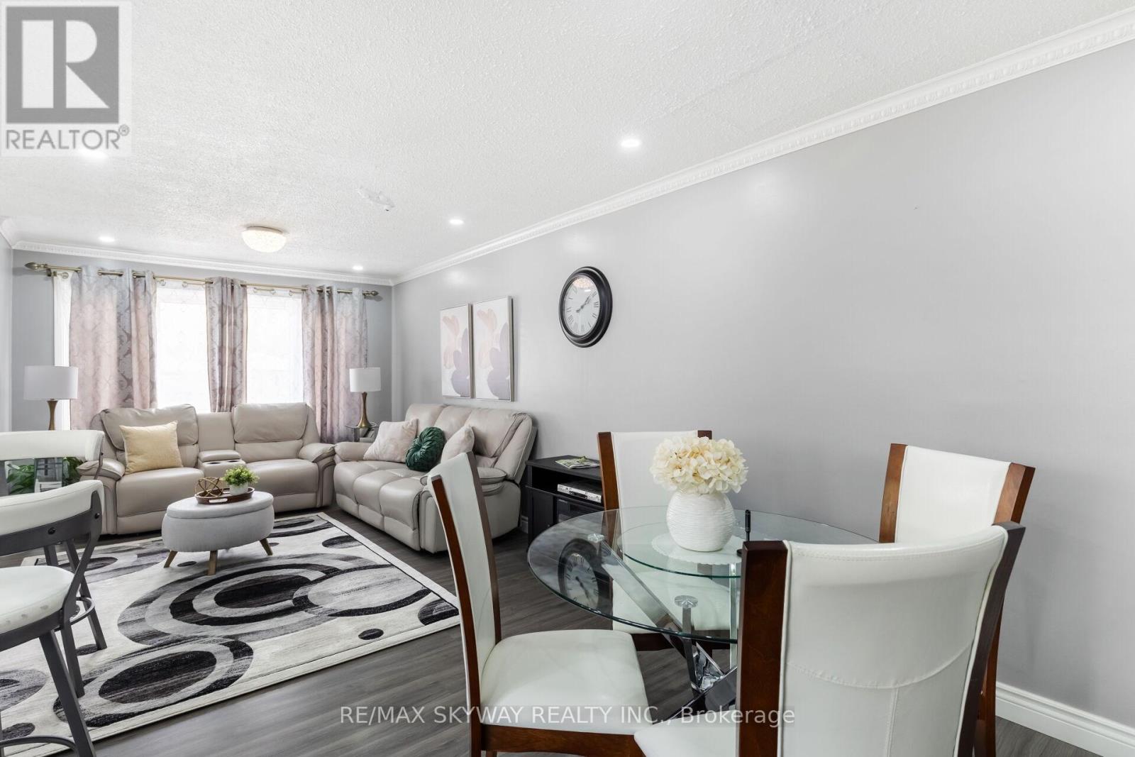 144 Archdekin Drive, Brampton (Madoc), Ontario  L6V 1Y7 - Photo 8 - W12184281