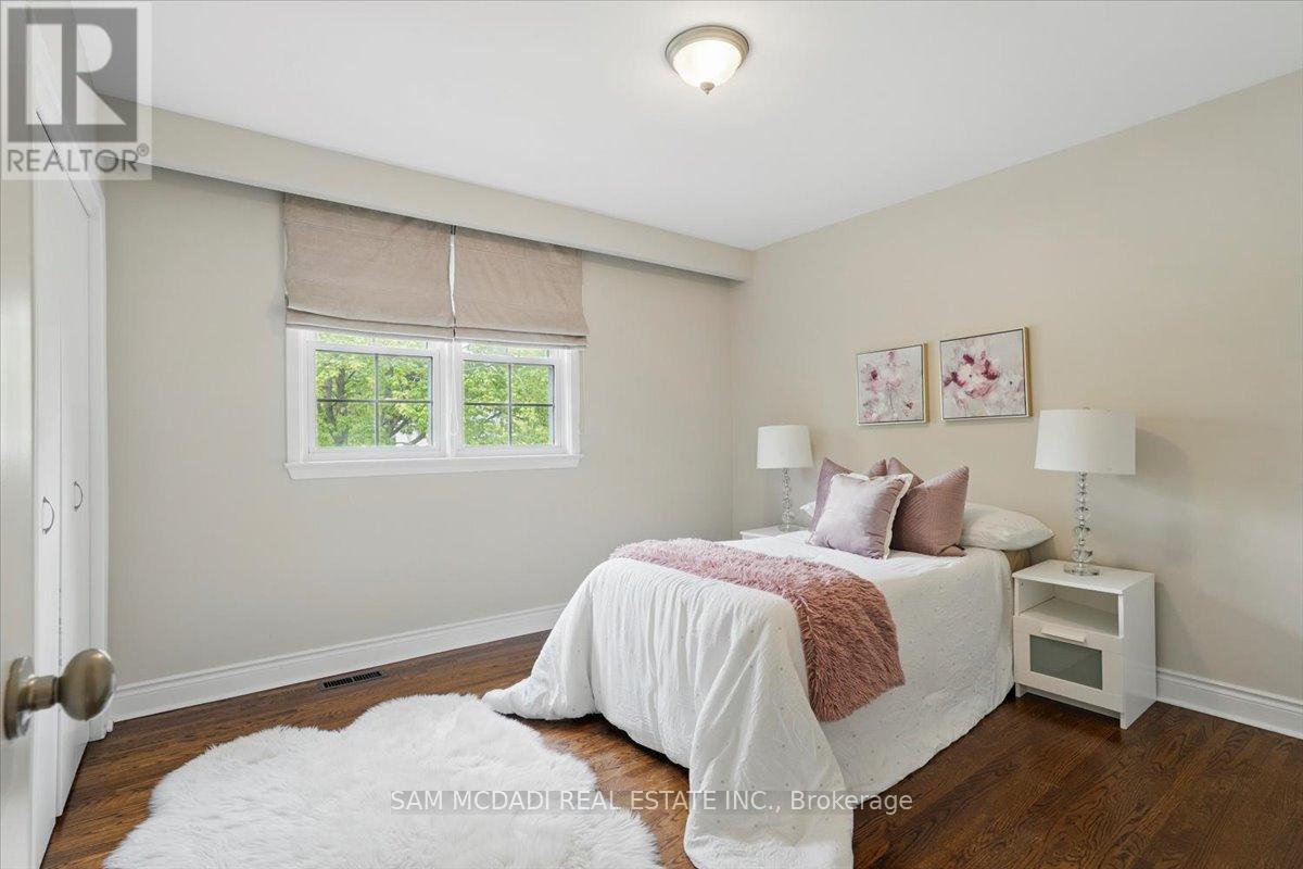 1998 Lenarthur Drive, Mississauga, Ontario  L5J 2J3 - Photo 27 - W12184293