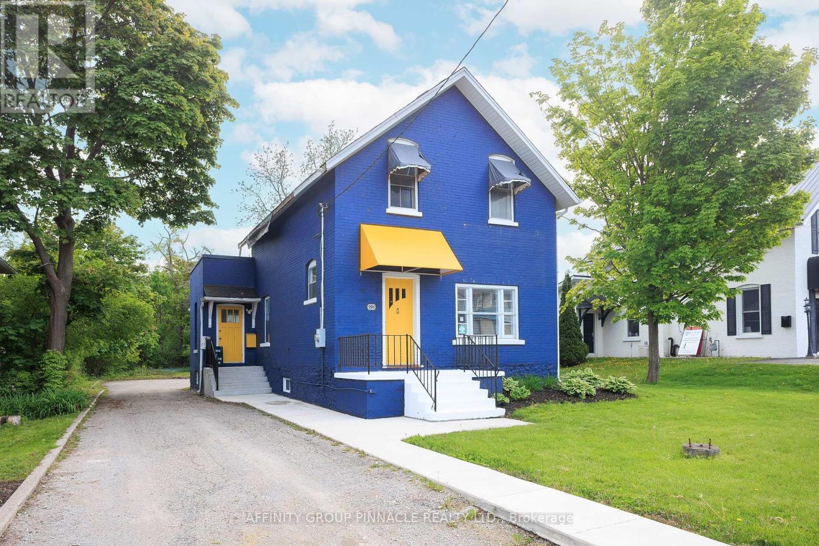221 Kent Street W, Kawartha Lakes, Ontario  K9V 2Z1 - Photo 1 - X12184423