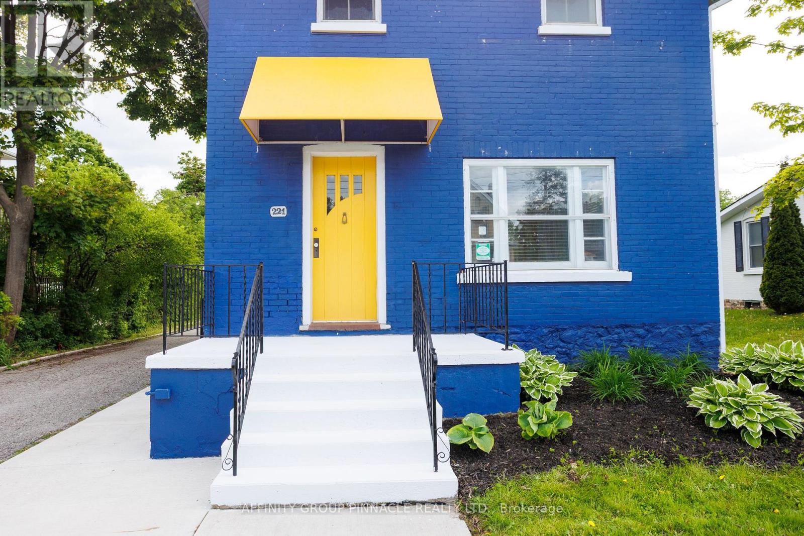 221 Kent Street W, Kawartha Lakes, Ontario  K9V 2Z1 - Photo 3 - X12184423