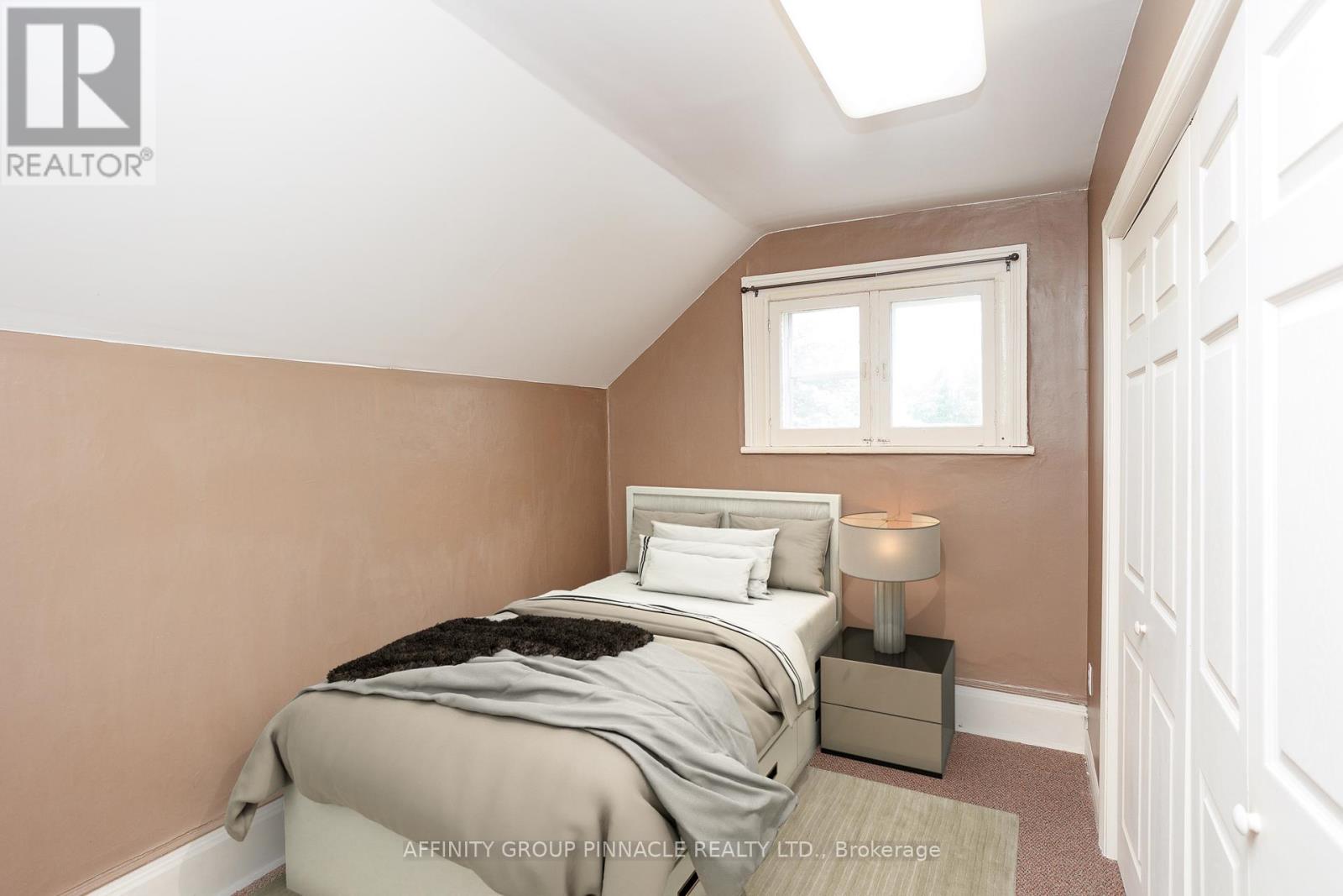 221 Kent Street W, Kawartha Lakes, Ontario  K9V 2Z1 - Photo 33 - X12184423
