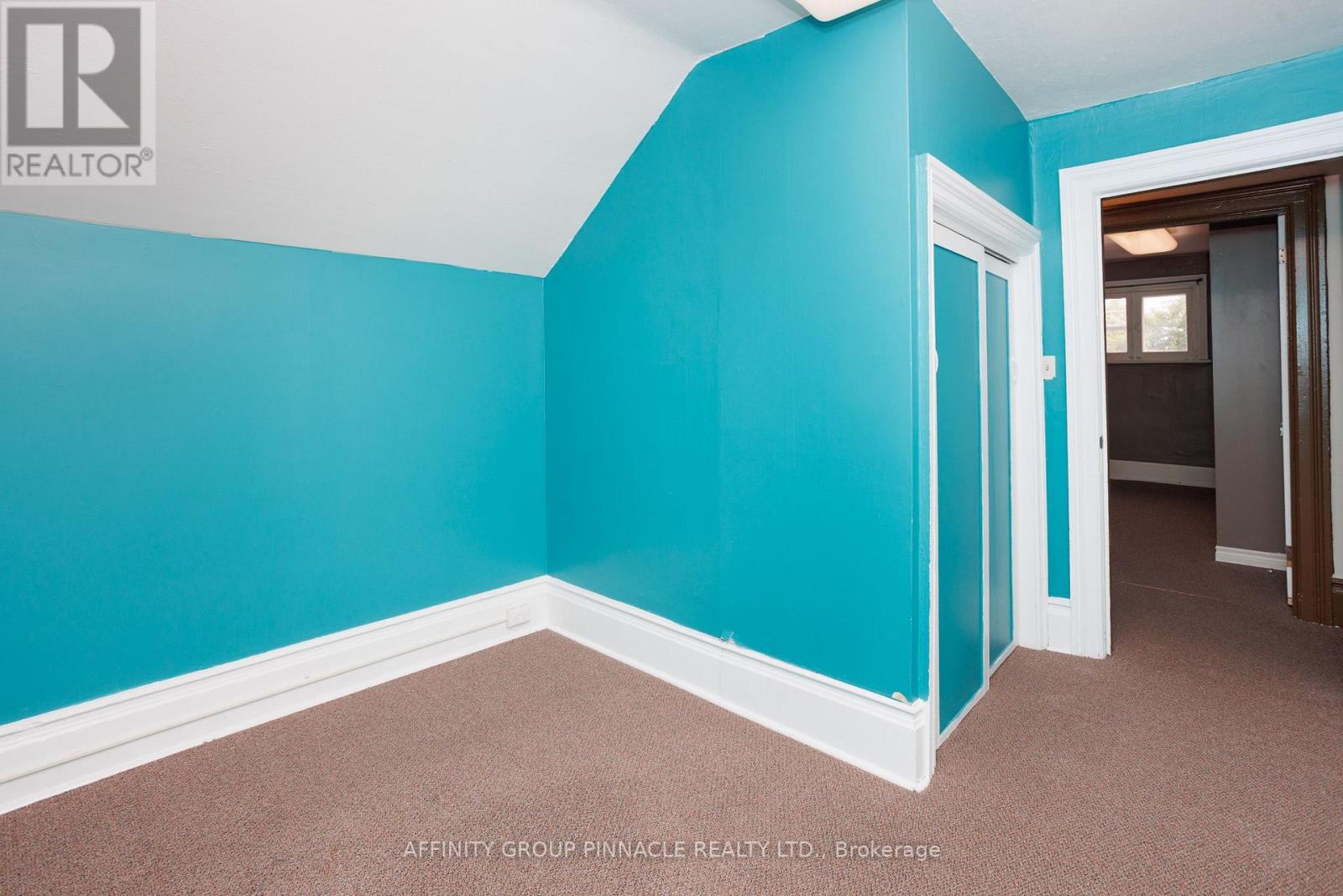 221 Kent Street W, Kawartha Lakes, Ontario  K9V 2Z1 - Photo 36 - X12184423
