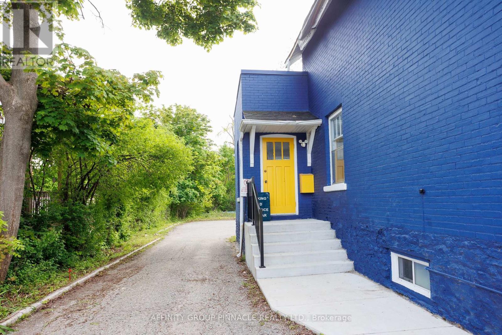 221 Kent Street W, Kawartha Lakes, Ontario  K9V 2Z1 - Photo 5 - X12184423