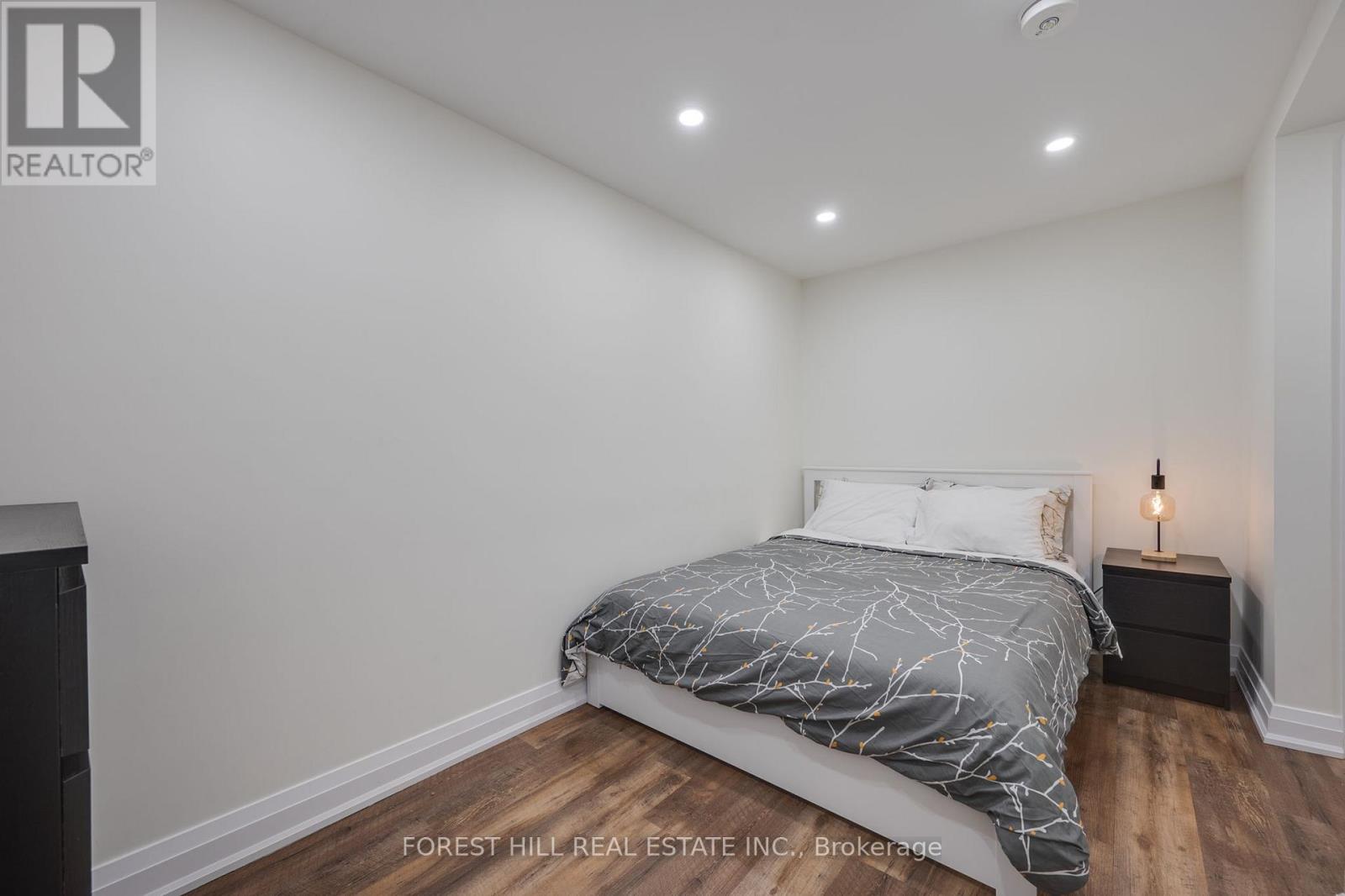 #1 (Lower) - 167 Rosethorn Avenue, Toronto, Ontario  M6N 3L3 - Photo 7 - W12184307