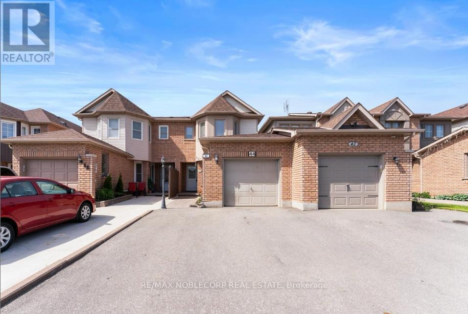 44 Hanton Crescent, Caledon, Ontario  L7E 1W1 - Photo 1 - W12184316