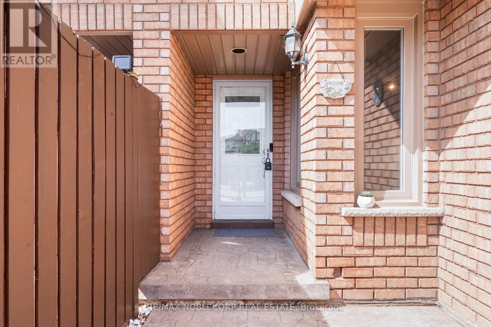 44 Hanton Crescent, Caledon, Ontario  L7E 1W1 - Photo 8 - W12184316