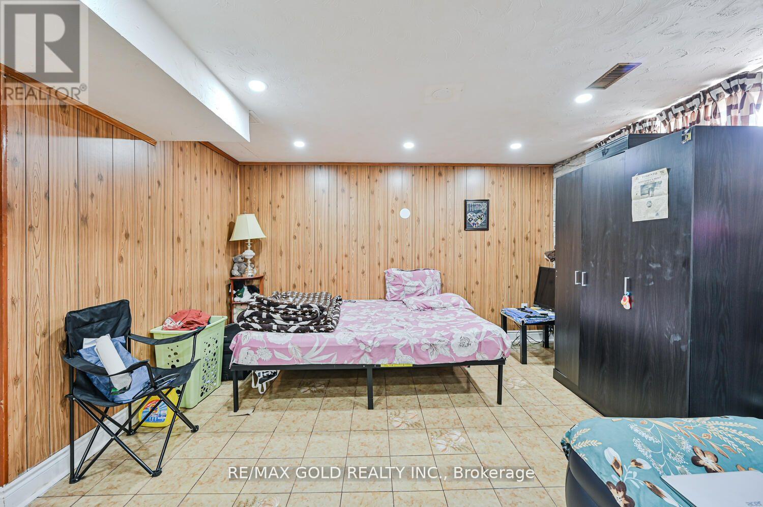 7558 Rockhill Road, Mississauga, Ontario  L4T 2Z7 - Photo 22 - W12184323