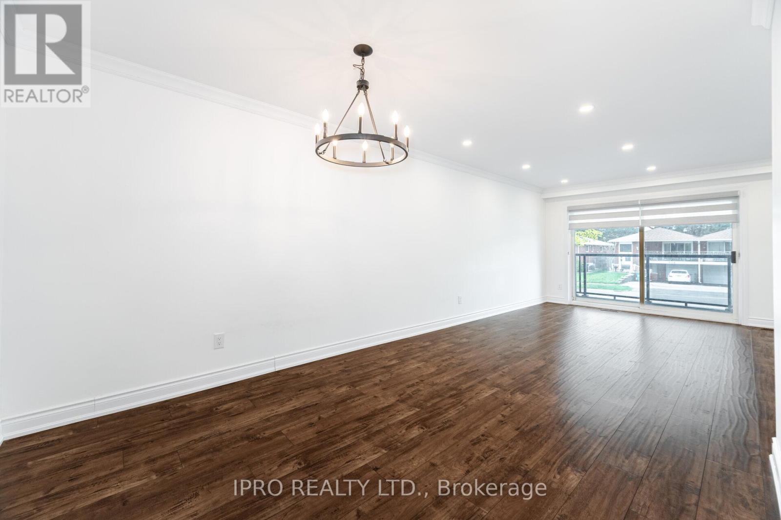 717 Green Meadow Crescent E, Mississauga, Ontario  L5A 2V3 - Photo 12 - W12184338