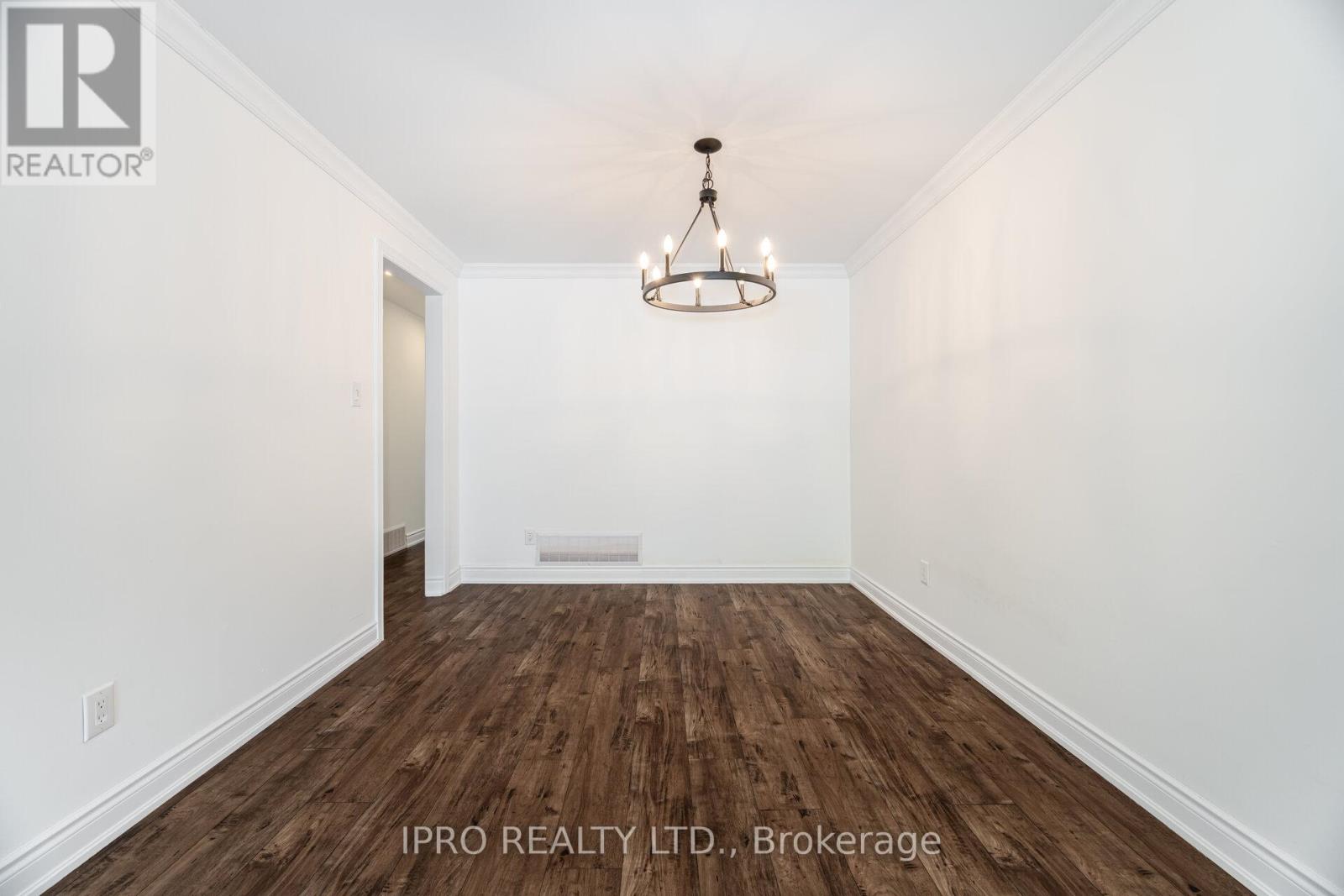 717 Green Meadow Crescent E, Mississauga, Ontario  L5A 2V3 - Photo 14 - W12184338