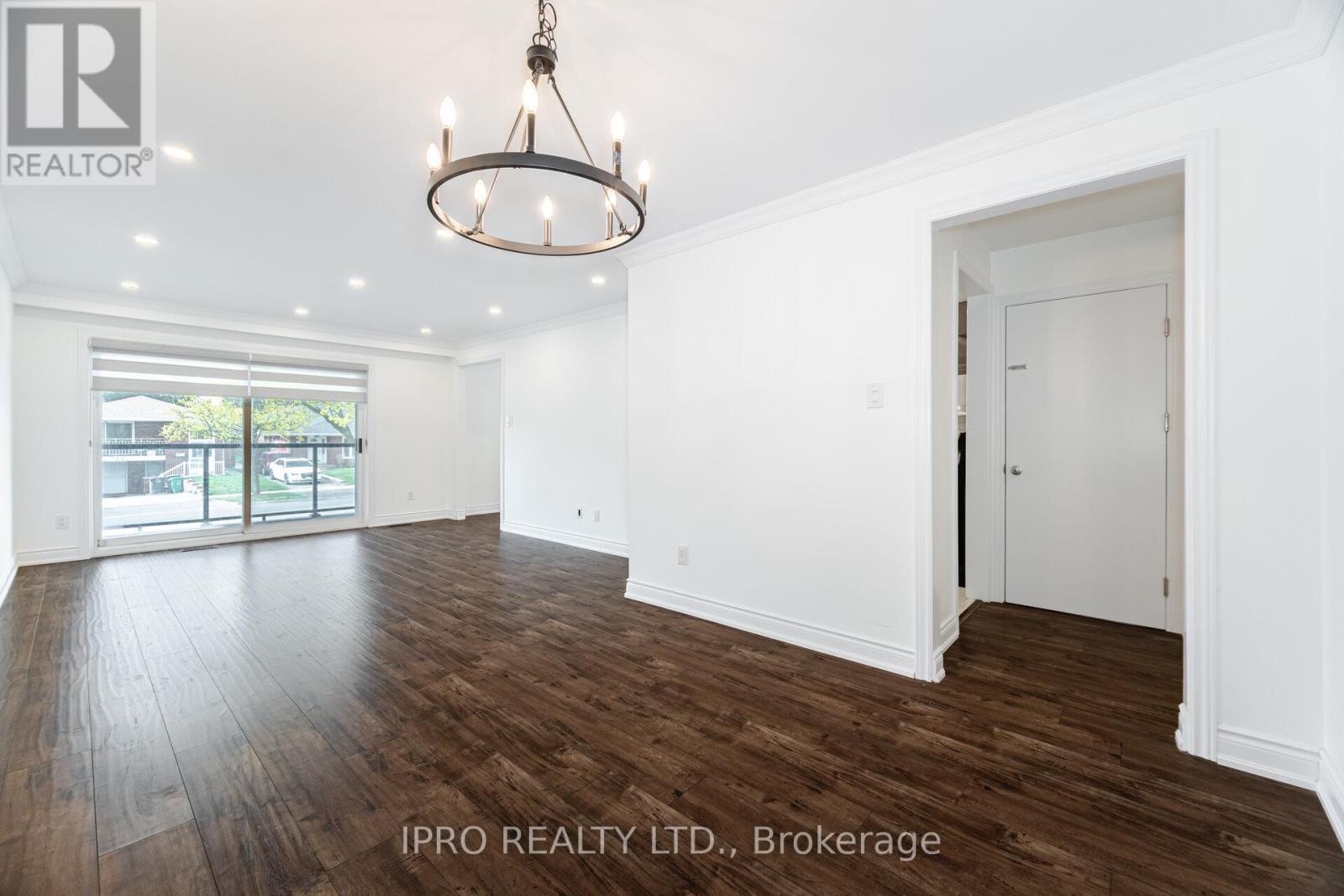 717 Green Meadow Crescent E, Mississauga, Ontario  L5A 2V3 - Photo 16 - W12184338