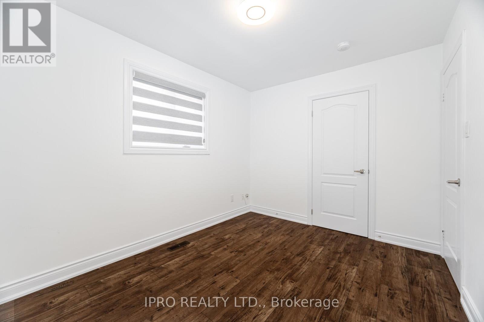 717 Green Meadow Crescent E, Mississauga, Ontario  L5A 2V3 - Photo 30 - W12184338
