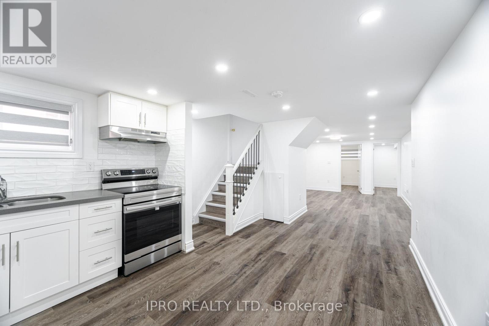 717 Green Meadow Crescent E, Mississauga, Ontario  L5A 2V3 - Photo 36 - W12184338