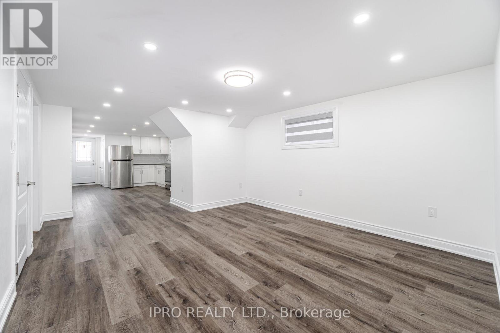 717 Green Meadow Crescent E, Mississauga, Ontario  L5A 2V3 - Photo 39 - W12184338