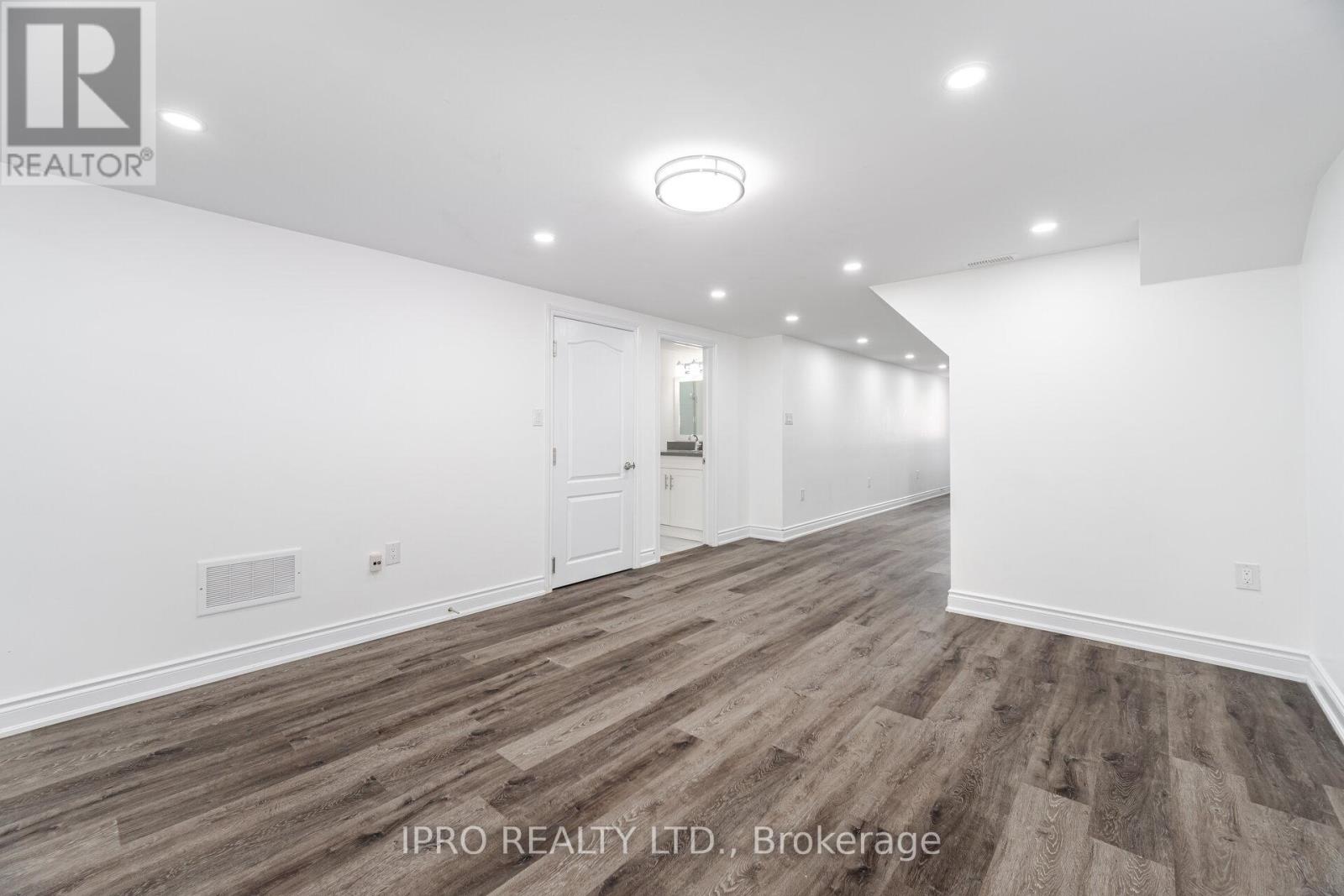 717 Green Meadow Crescent E, Mississauga, Ontario  L5A 2V3 - Photo 40 - W12184338
