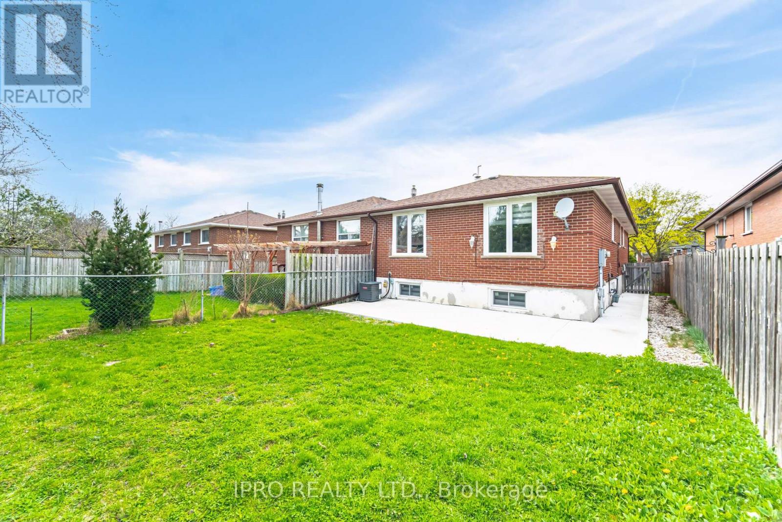 717 Green Meadow Crescent E, Mississauga, Ontario  L5A 2V3 - Photo 49 - W12184338