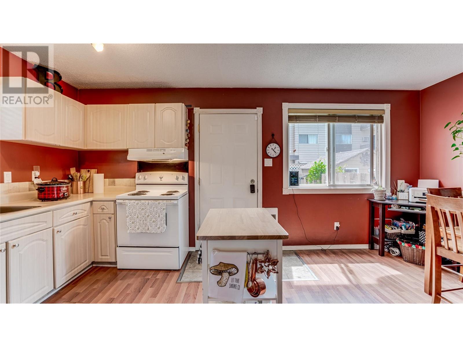 3319 Belaire Drive, Armstrong, British Columbia  V4Y 0K1 - Photo 11 - 10349480