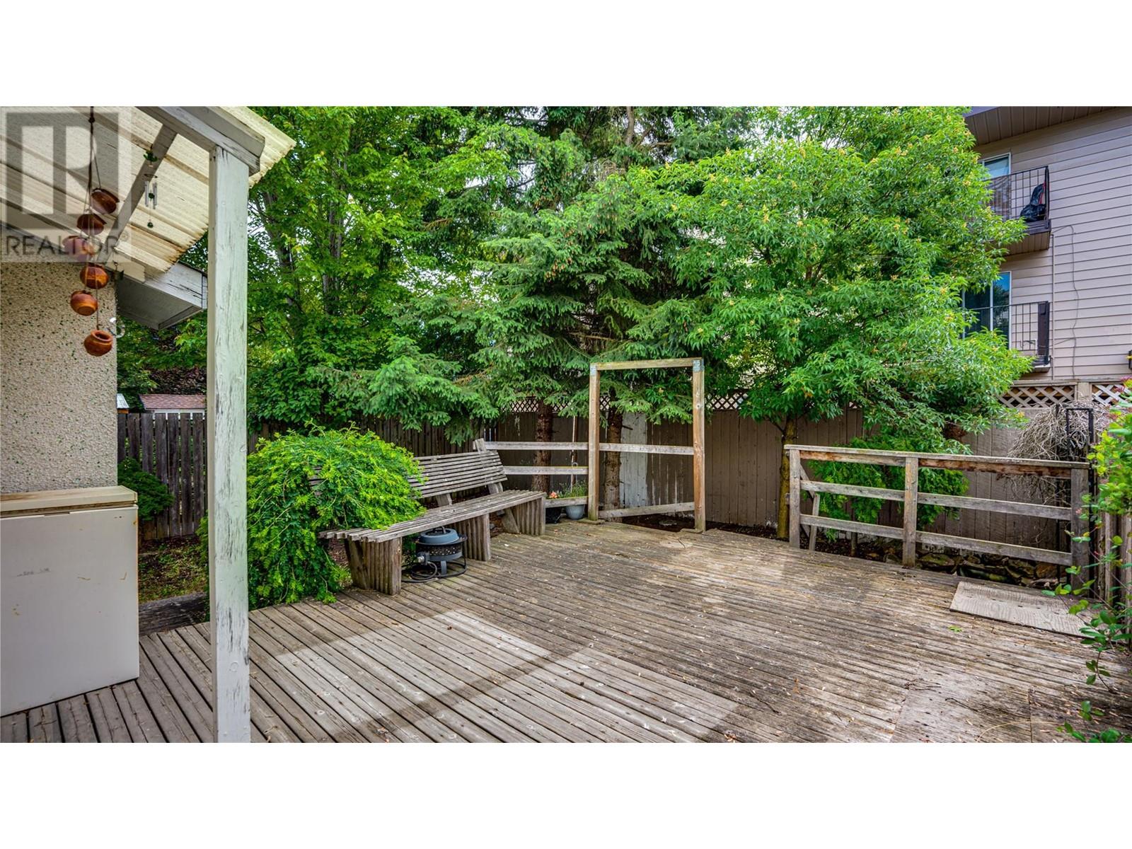 3319 Belaire Drive, Armstrong, British Columbia  V4Y 0K1 - Photo 5 - 10349480