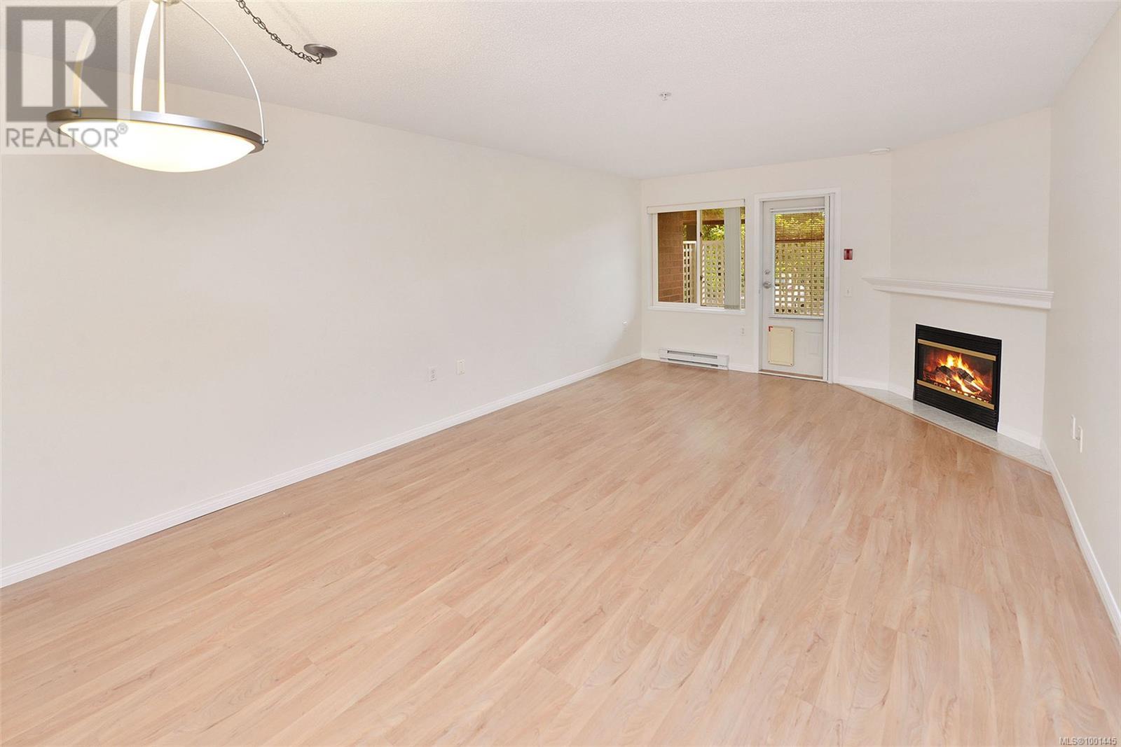 Property at 101 2045 Carrick St image 4