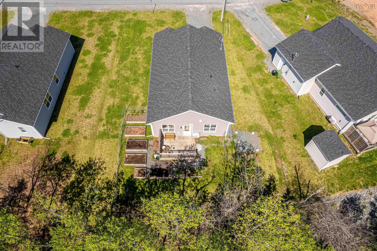 Property at 7 Perry Crescent image 2