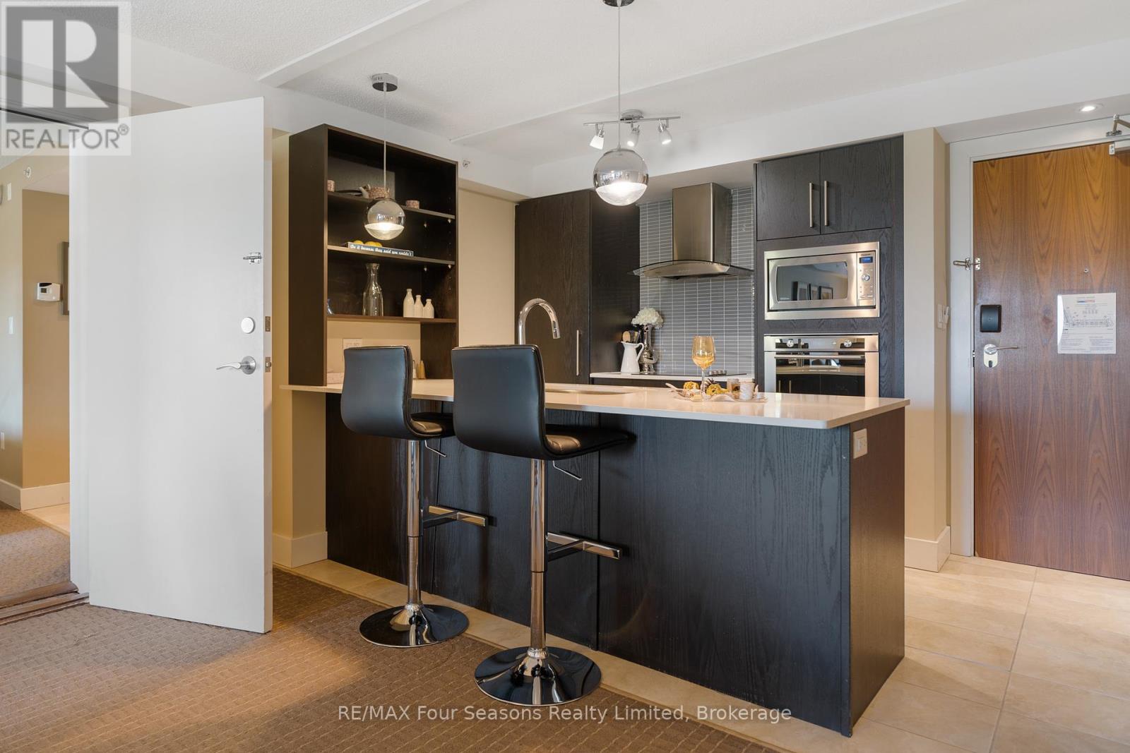 2302/2304 - 9 Harbour Street E, Collingwood, Ontario  L9Y 5C5 - Photo 6 - S12184369