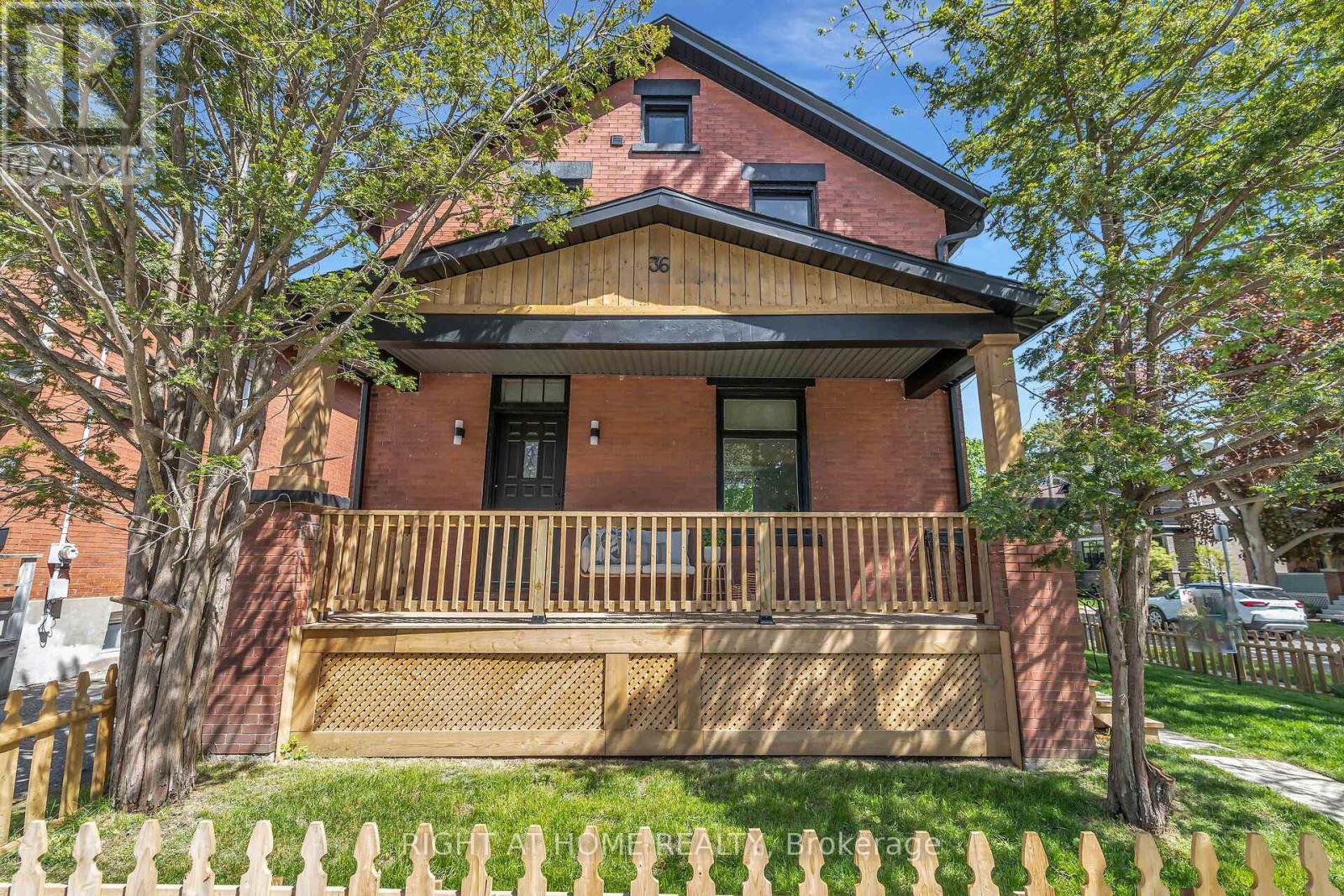 Property at 36 SURREY STREET W image 5