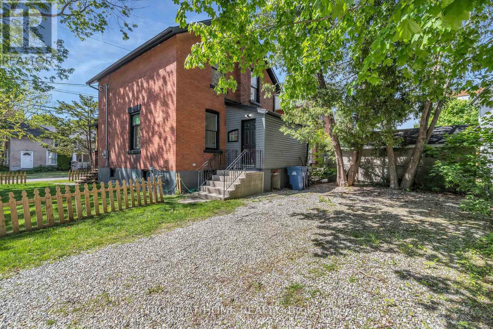 36 Surrey Street W, Guelph (Downtown), Ontario  N1H 3R4 - Photo 5 - X12184256