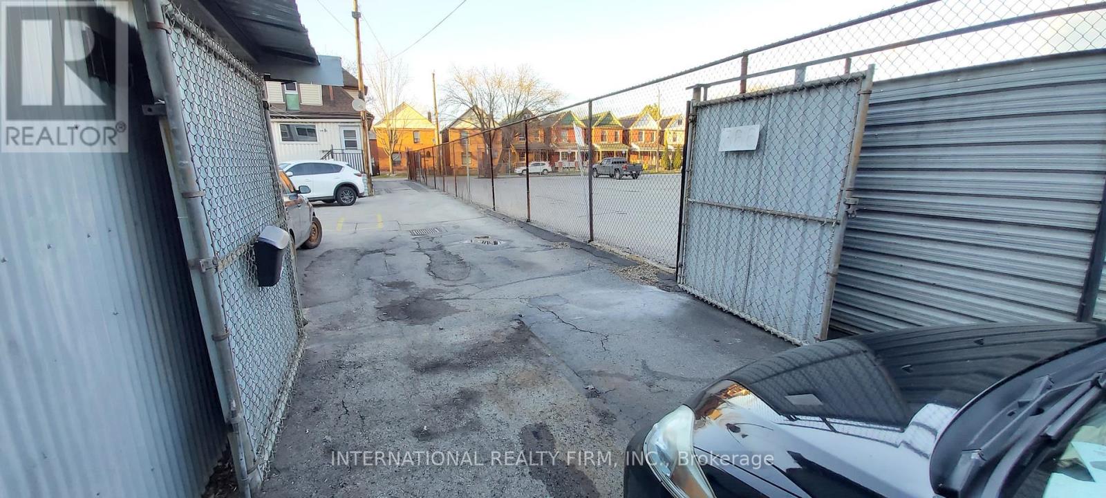 366 Cumberland Avenue, Hamilton, Ontario  L8M 2A2 - Photo 13 - X12184259