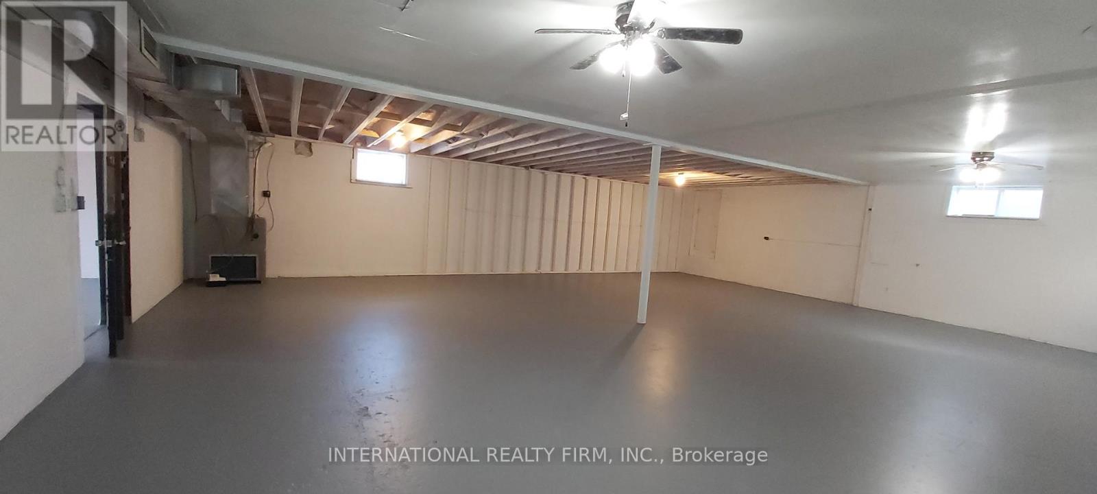 366 Cumberland Avenue, Hamilton, Ontario  L8M 2A2 - Photo 2 - X12184259