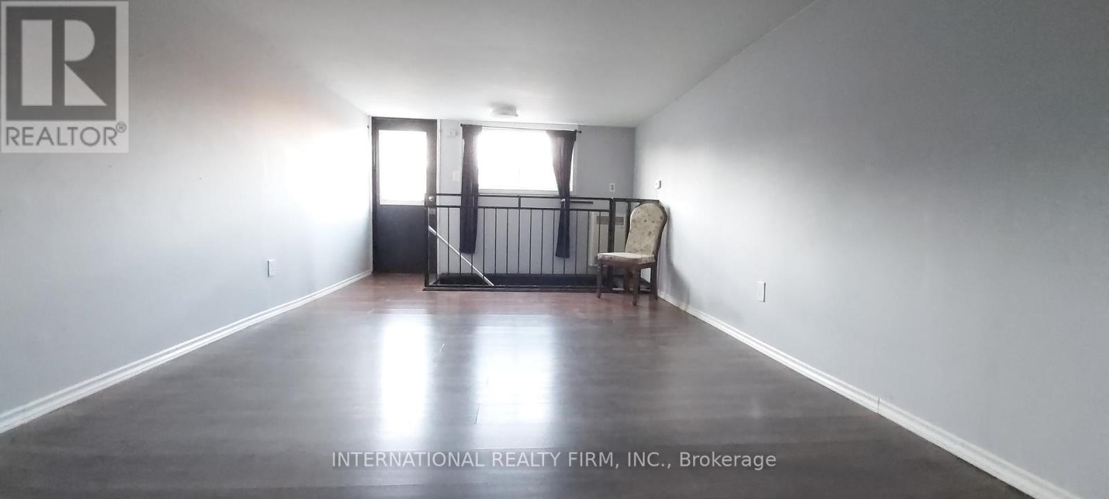 366 Cumberland Avenue, Hamilton (Blakeley), Ontario  L8M 2A2 - Photo 11 - X12184280