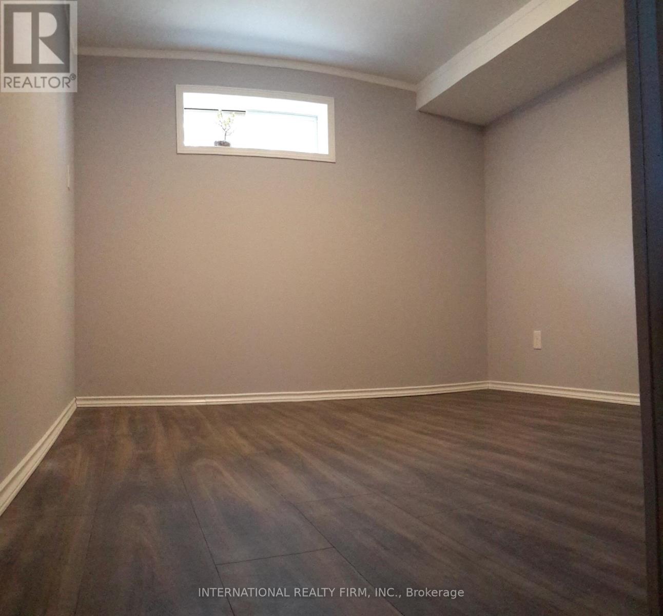 366 Cumberland Avenue, Hamilton (Blakeley), Ontario  L8M 2A2 - Photo 8 - X12184280