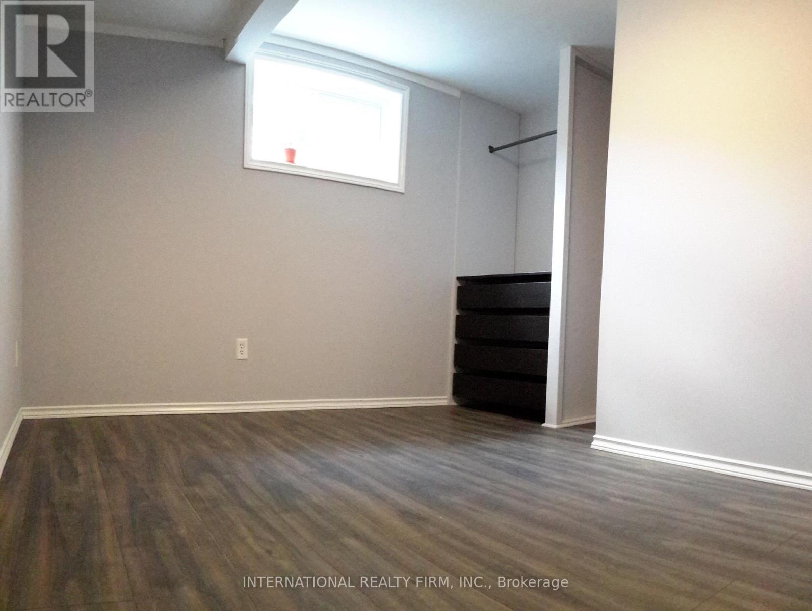 366 Cumberland Avenue, Hamilton (Blakeley), Ontario  L8M 2A2 - Photo 9 - X12184280