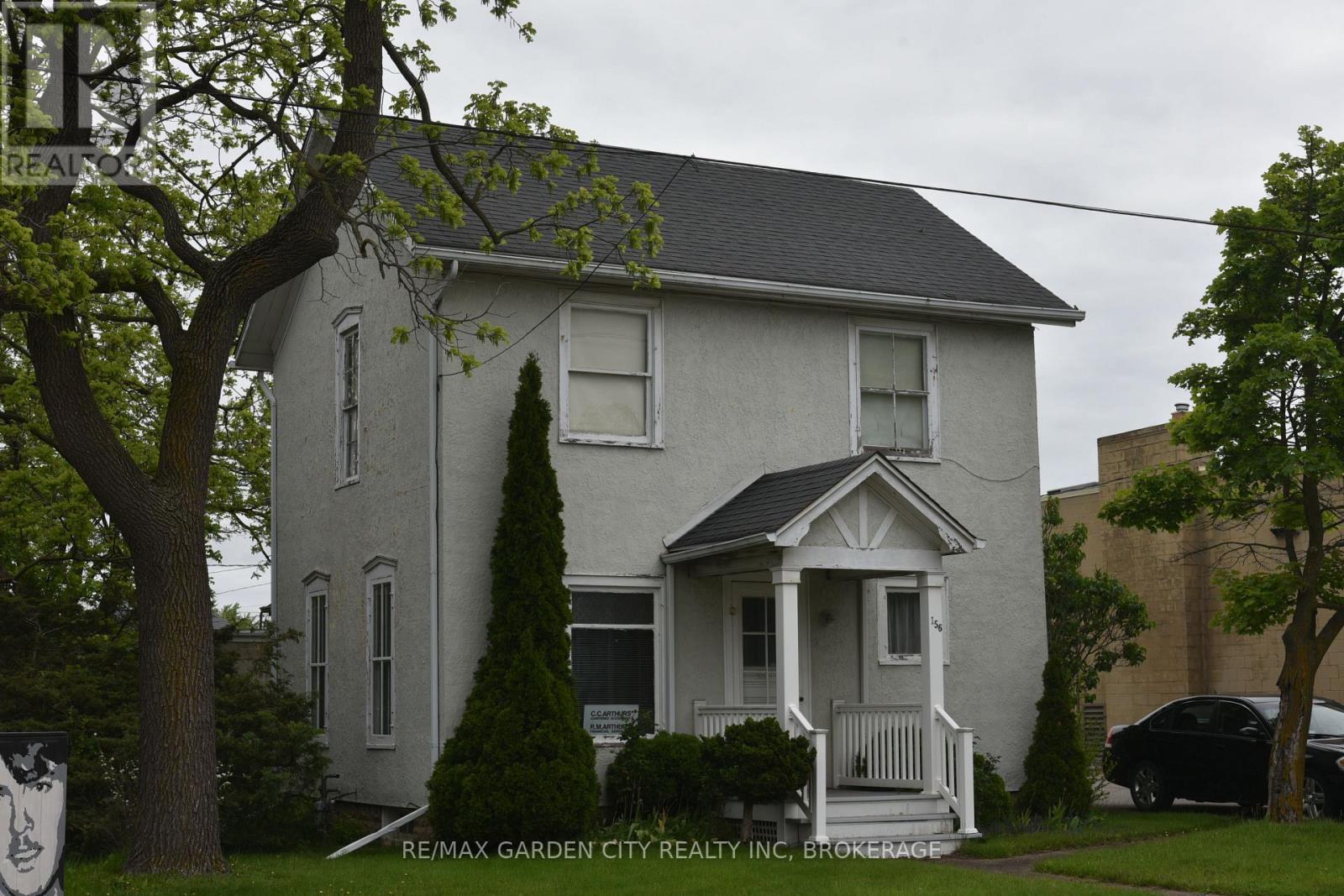 156 Division Street, Welland, Ontario  L3B 4A2 - Photo 3 - X12184411