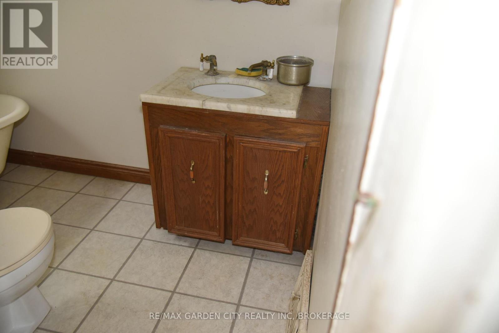 156 Division Street, Welland, Ontario  L3B 4A2 - Photo 43 - X12184411