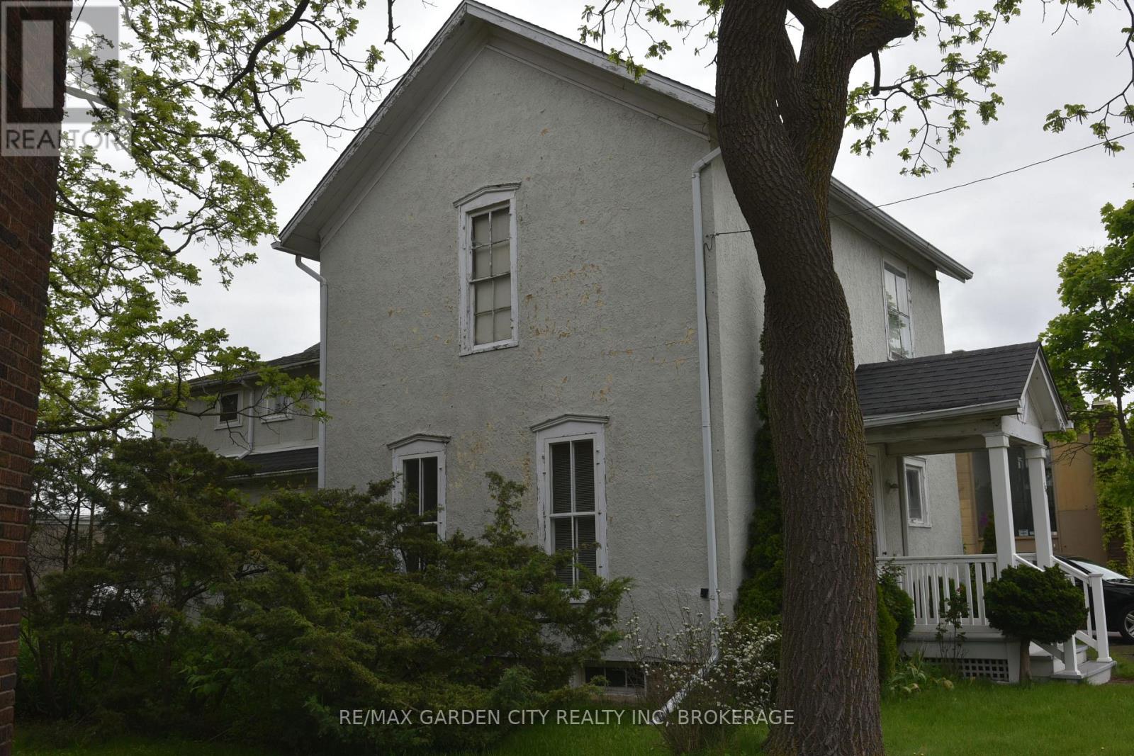 156 Division Street, Welland, Ontario  L3B 4A2 - Photo 5 - X12184411