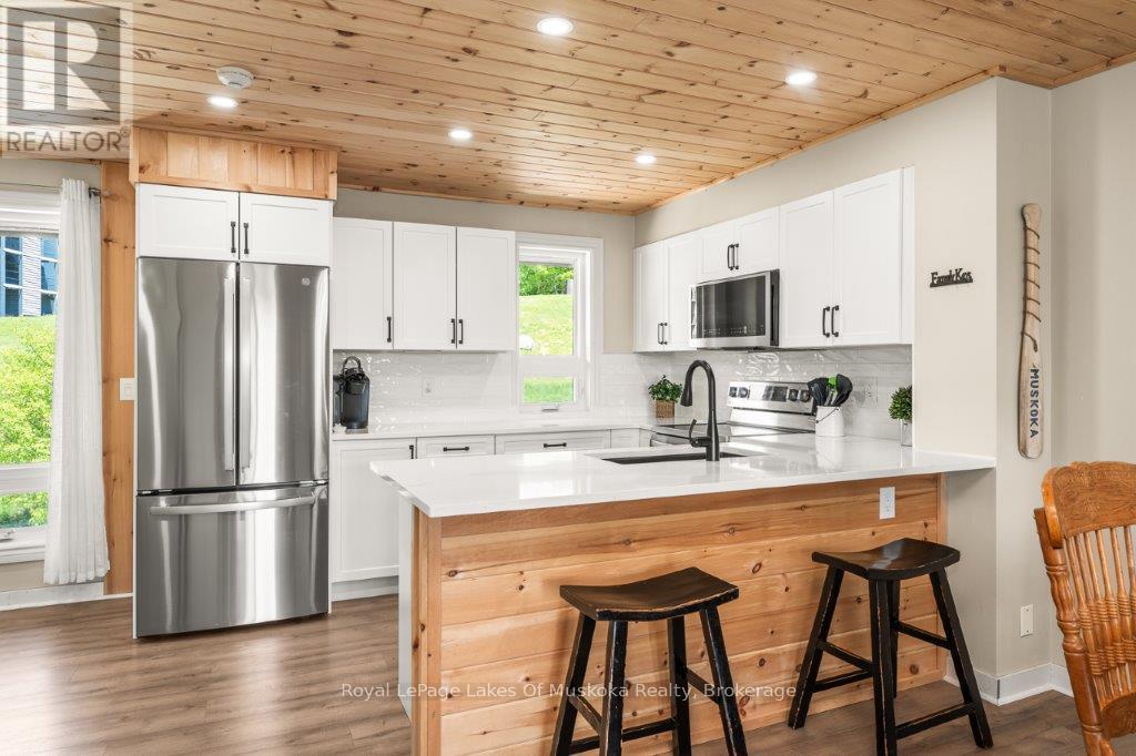 30 Turner Drive, Huntsville, Ontario  P1H 1A8 - Photo 19 - X12184424