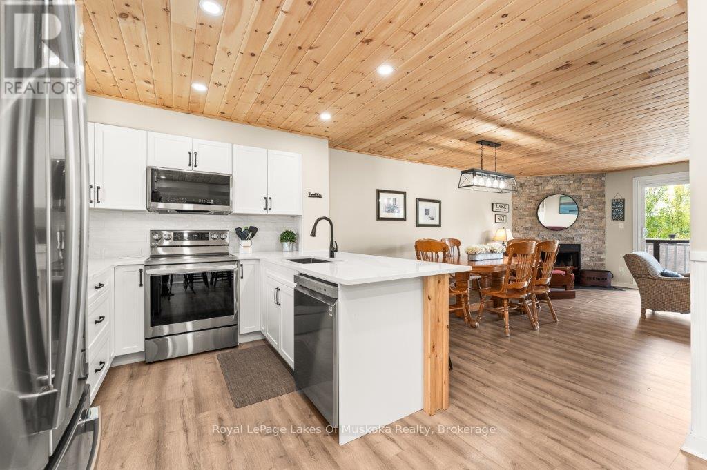 30 Turner Drive, Huntsville (Chaffey), Ontario  P1H 1A8 - Photo 20 - X12184424